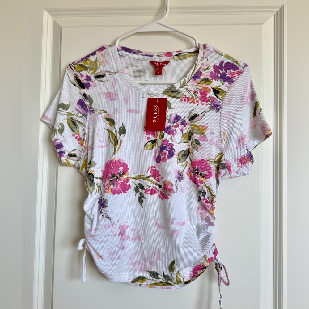 GUESS White Floral Short-Sleeve Cinched Waist Tee Blouse